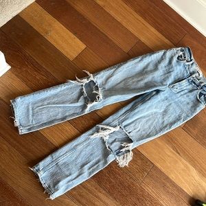 Abercrombie & Fitch - The 90’s Straight Ultra High Rise - Size 24s